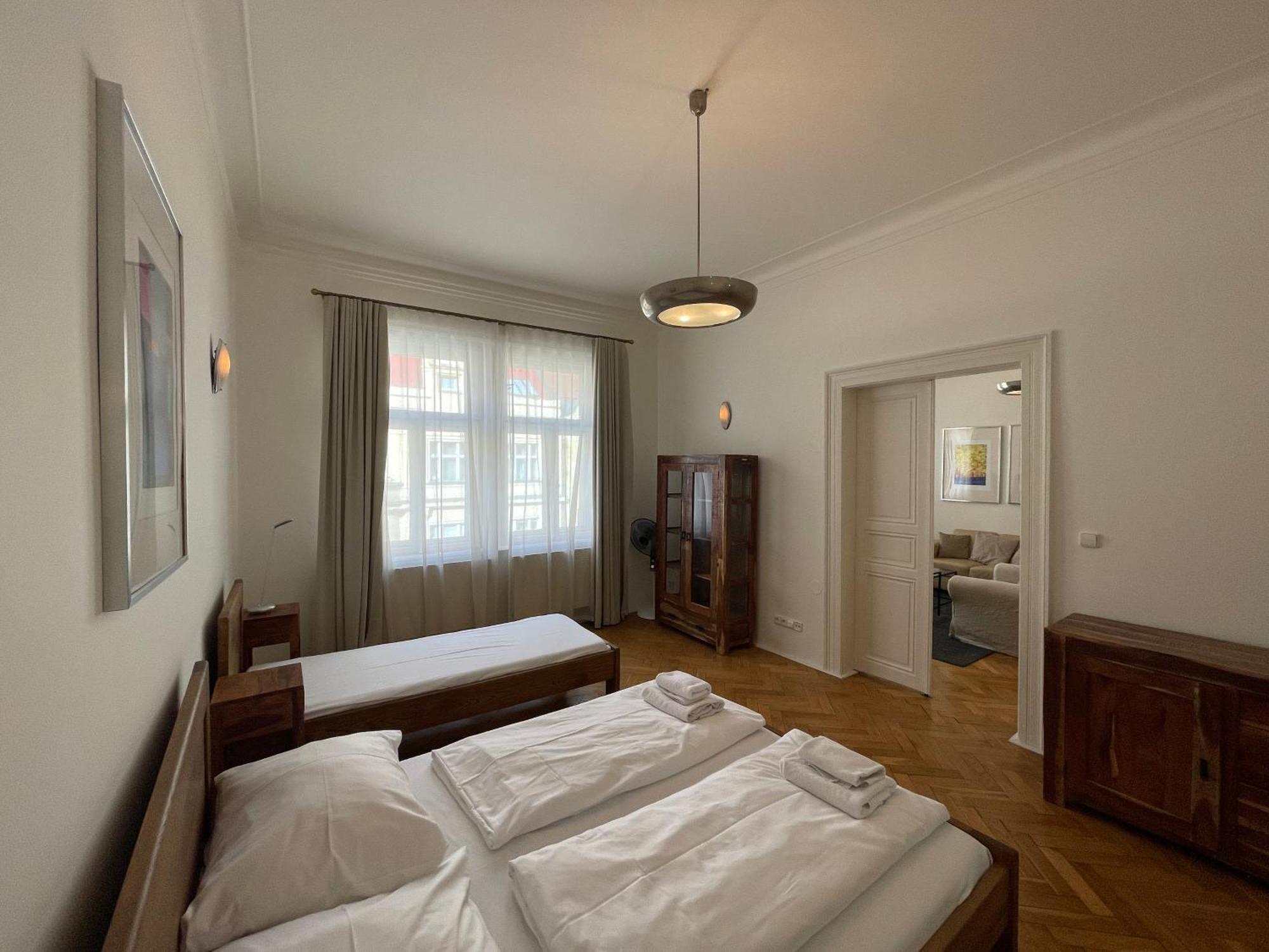 Charles Bridge Premium Apartahotel