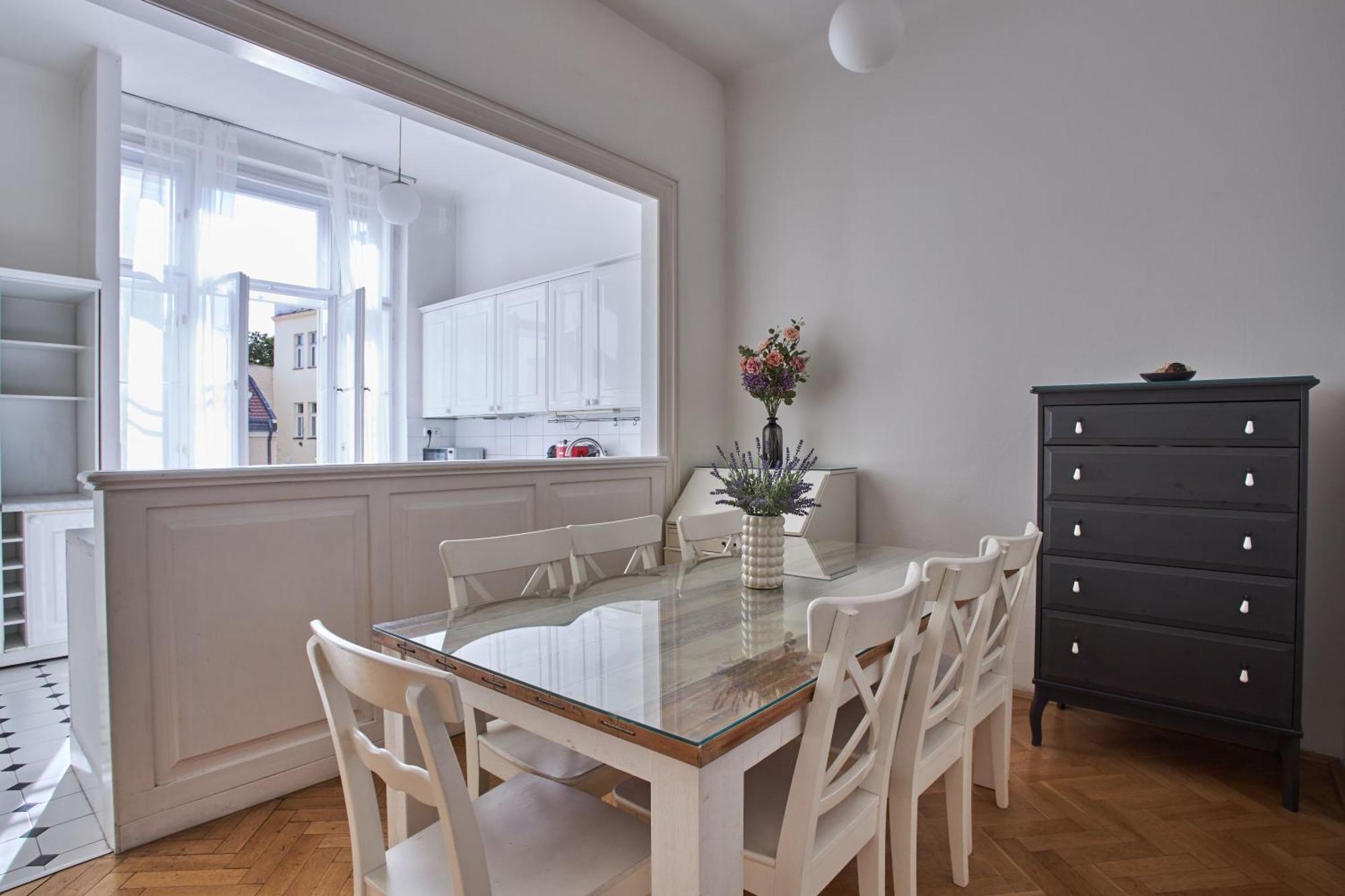 Charles Bridge Premium Apartahotel